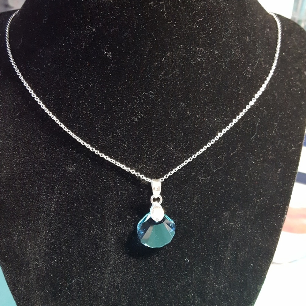 Swarovski Necklace in Sterling silver nickel free 20 inch